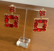 Load image into Gallery viewer, Red RHINESTONE EARRING
